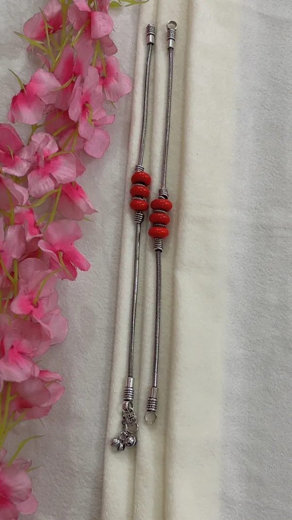 Red_Beaded_Silver_Tone_Dori_Anklet