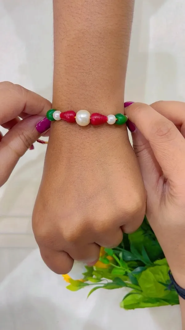 Multicolor_Beaded_Rakhi_Bracelet_for_Brothers