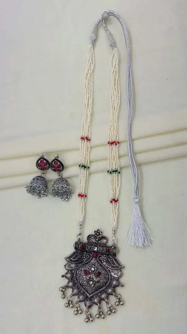 Silver_Tone_Traditional_Beaded_Necklace_Set_For_Women