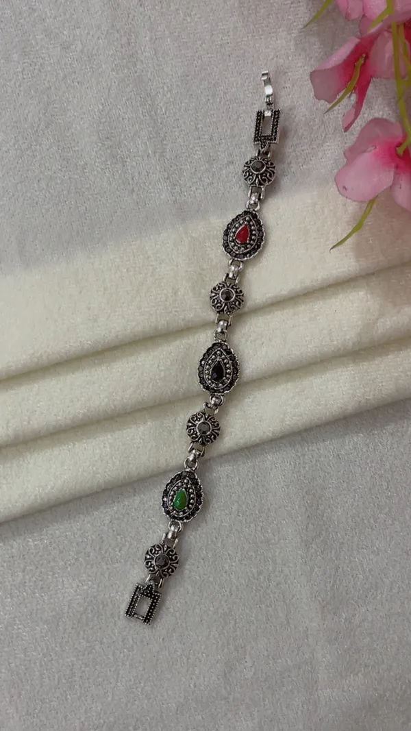 Silver_Oxidised_Link_Bracelet_for_Women