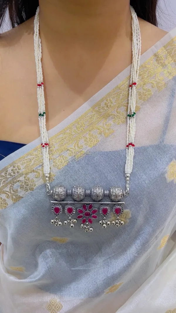 Silver_Tone_Pearl_Beaded_Ethnic_Necklace_Set_for_Women