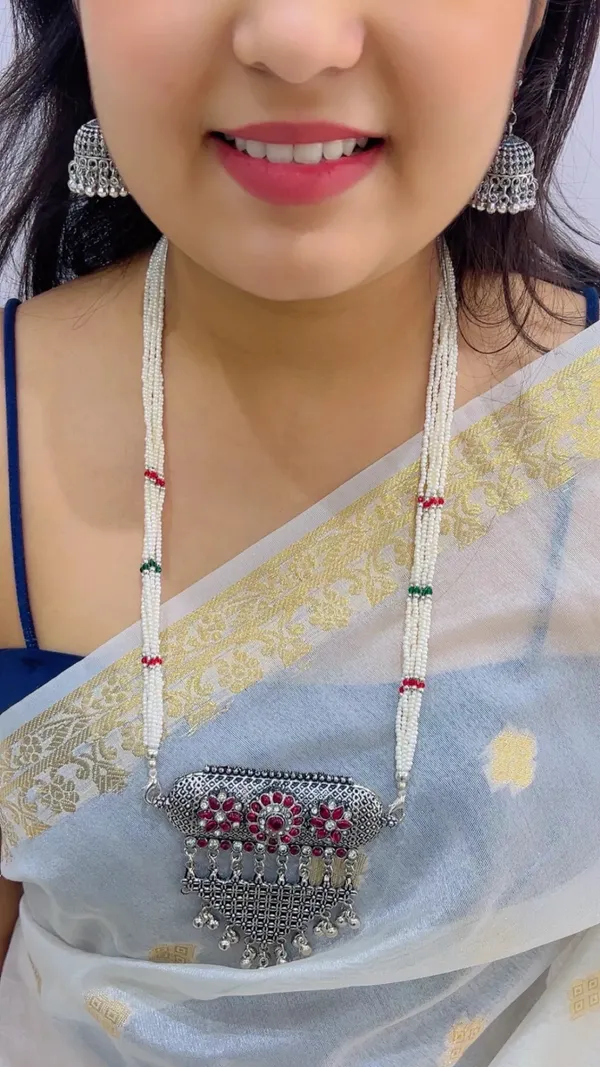 Silver-Tone_Pearl_Pendant_Necklace_Set_for_Women