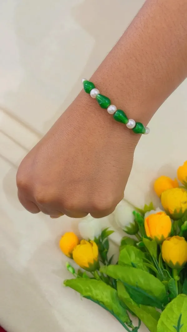 Green_Beaded_Thread_Rakhi_for_Brothers