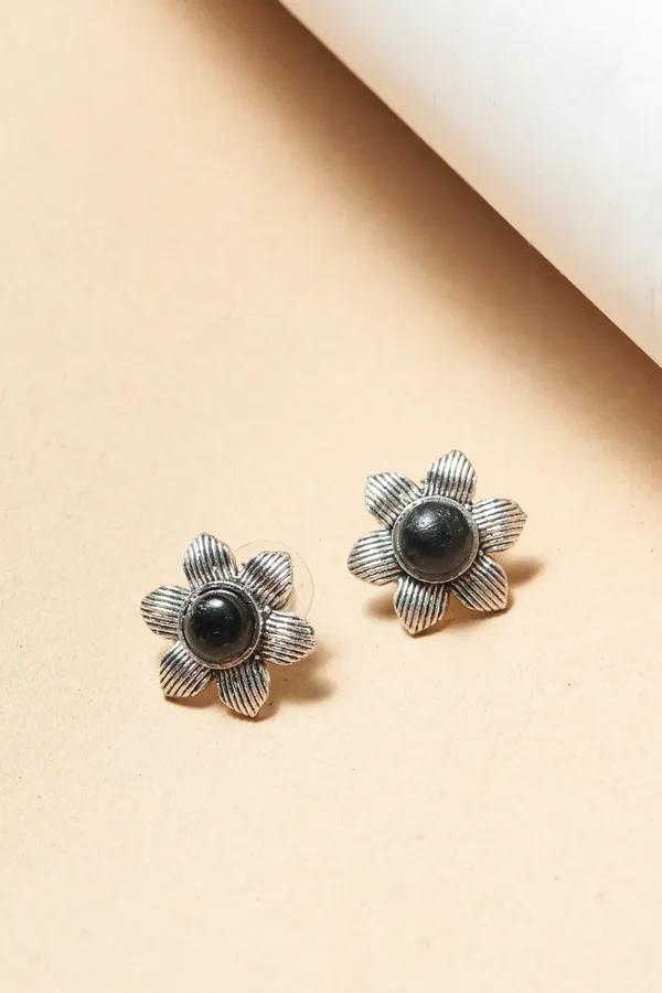 Silver_Tone_Floral_Stud_Earrings_for_Women