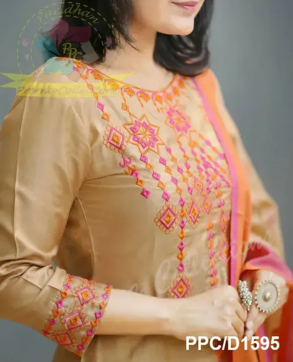 Beige_Cotton_Embroidered_Kurti_Set_For_Women