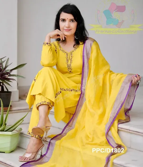 Yellow_Khadi_Cotton_Embroidered_Kurti_Pant_With_Dupatta_For_Women