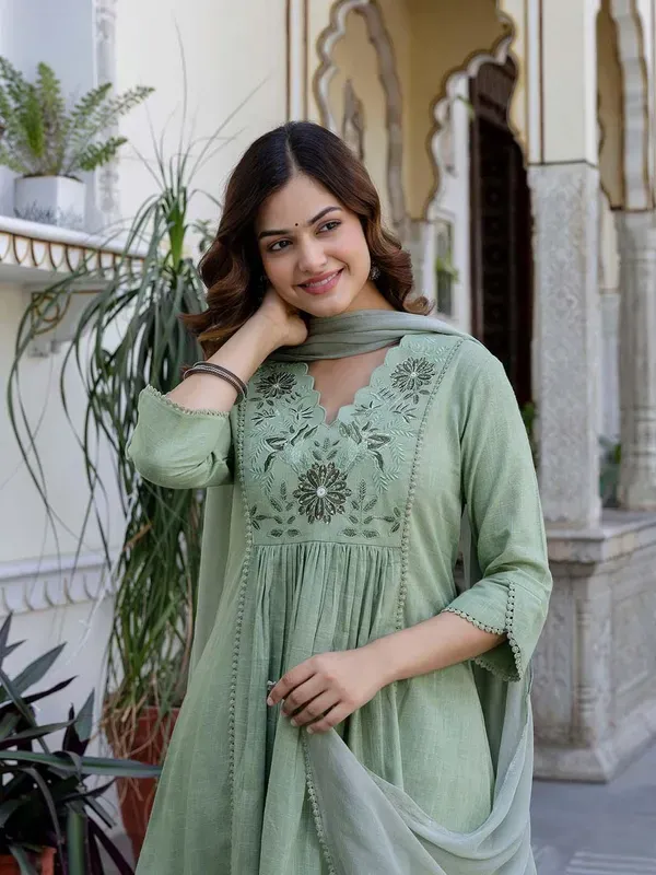 Cotton_Handloom_Ari_Work_Green_Poonam
