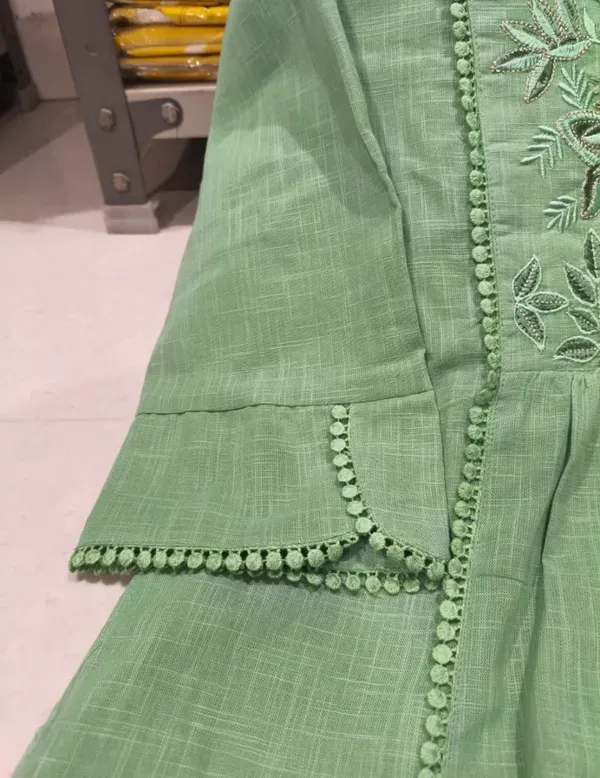 Cotton_Handloom_Ari_Work_Green_Poonam
