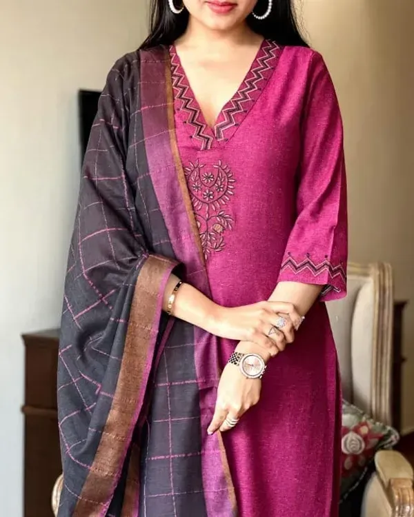 Pink_Handloom_Khadi_Cotton_Embroidered_Kurti_Set_For_Women