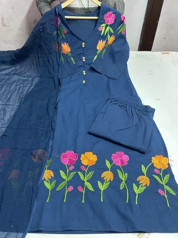 Blue_Cotton_Kurti_Set_For_Women