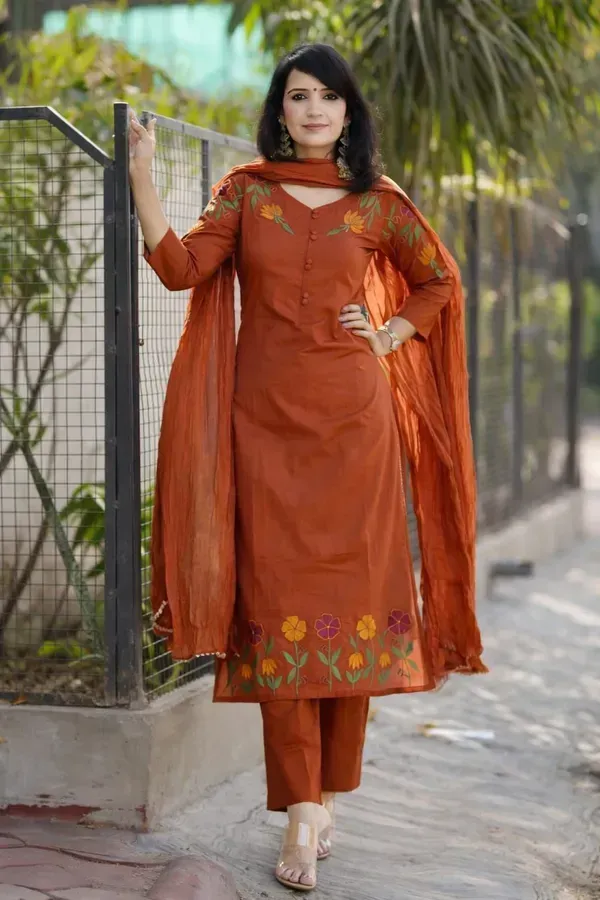 Orange_Cotton_Kurti_Pant_With_Dupatta_Set_For_Women