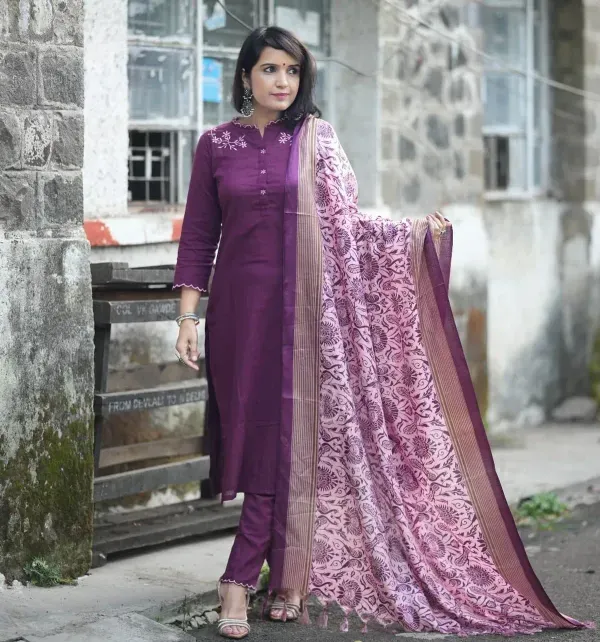 Wine_Colour_Cotton_Slub_Handloom_Kurta_Pant_With_Dupatta_Set