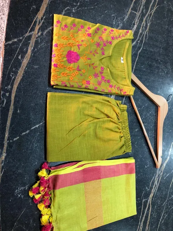 Cotton_Handloom_Kurti_Pant_With_Dupta