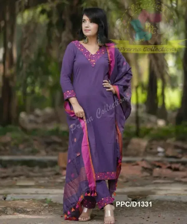 Purple_Cotton_Embroidered_Kurti_Set_For_Women