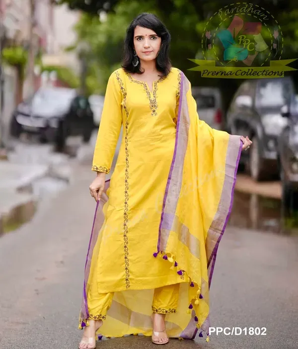 Yellow_Kurti_Pant_With_Dupatta_Pcc