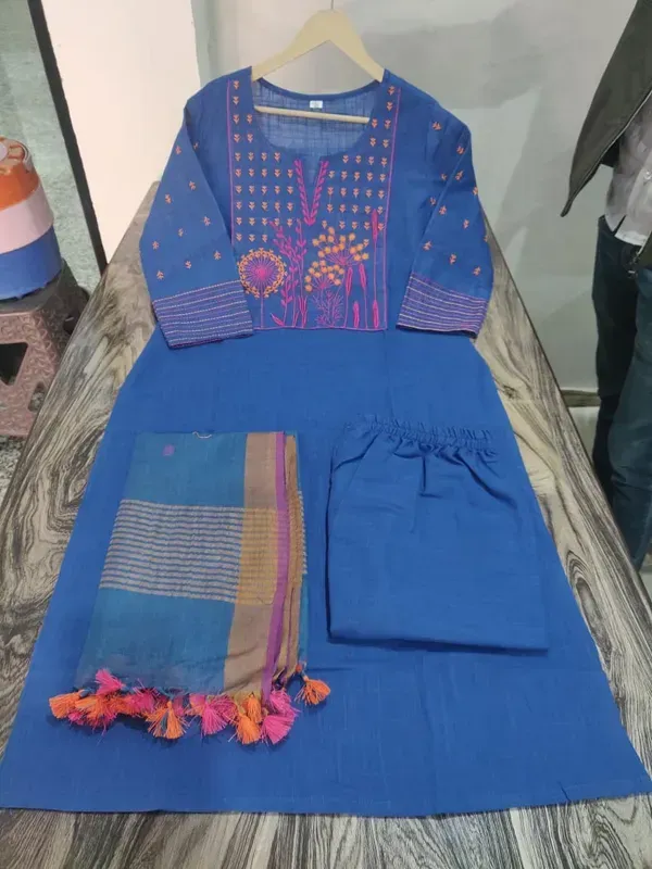 Blue_Handloom_Cotton_Embroidered_Kurti_Pant_With_Dupatta_For_Women