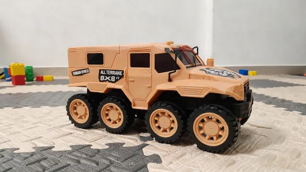 Orange_8_Wheel_Drive_All_Terrain_Toy_Vehicle
