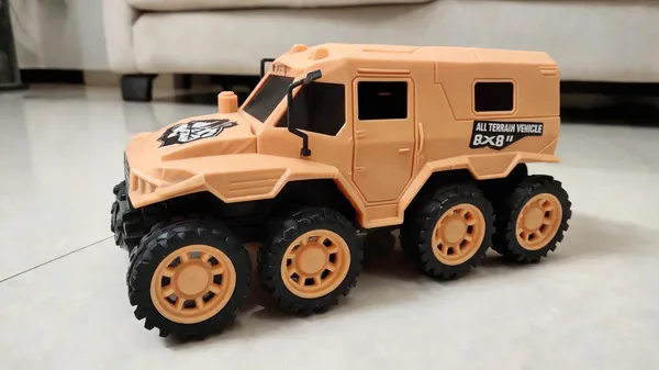 Orange_8_Wheel_Drive_All_Terrain_Toy_Vehicle