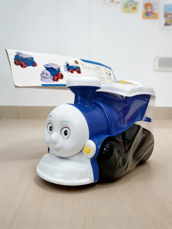 Blue_And_White_Penguin_Ride_On_Toy