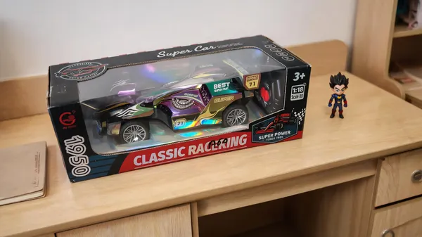 Black_Classic_Racing_Toy_Car