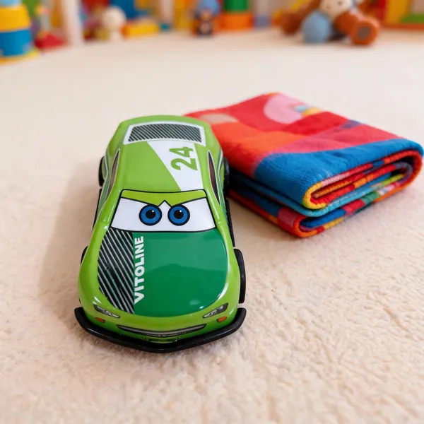 Green_Cartoon_Toy_Car
