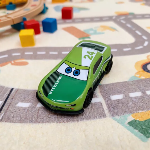 Green_Cartoon_Toy_Car
