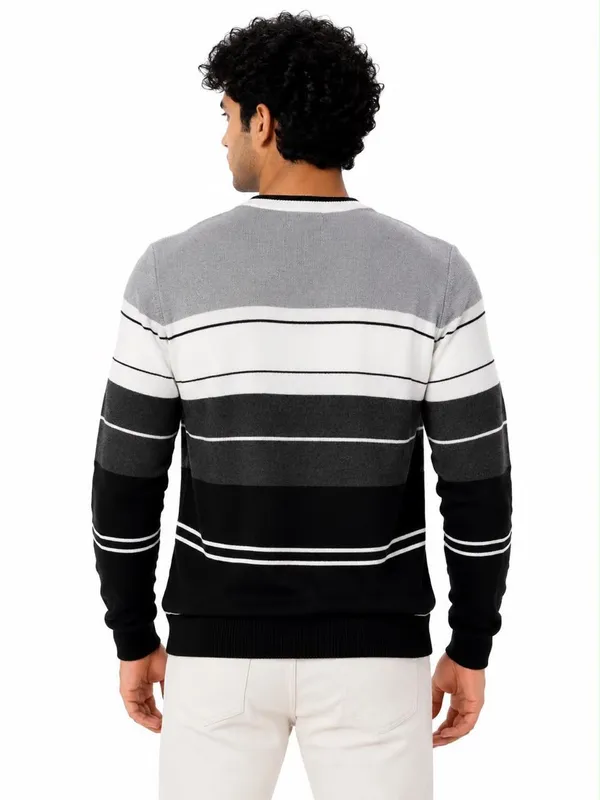 Grey_Black_Wool_&_Cotton_Sweater_For_Men