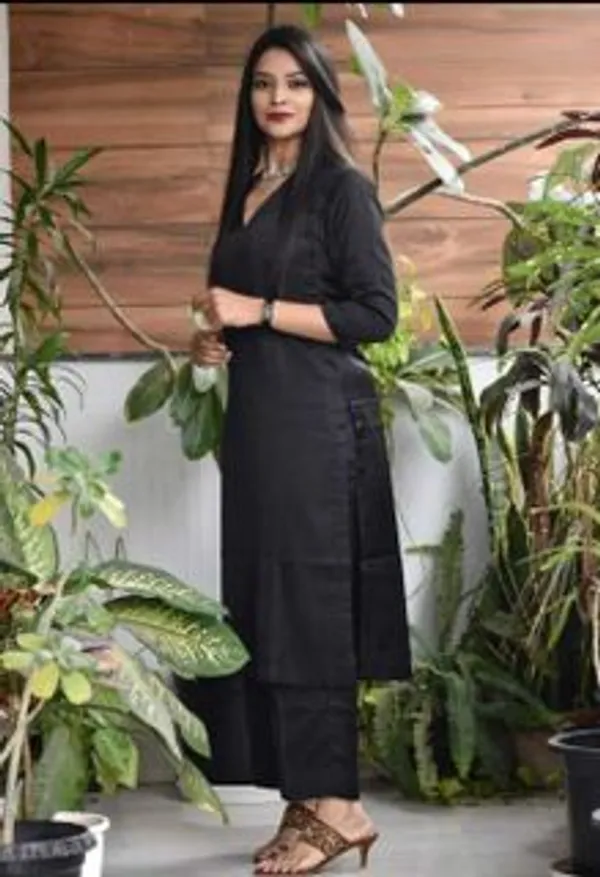 Nirja_Fab_Women_Cotton_Rayon_Kurti_Pant_Set
