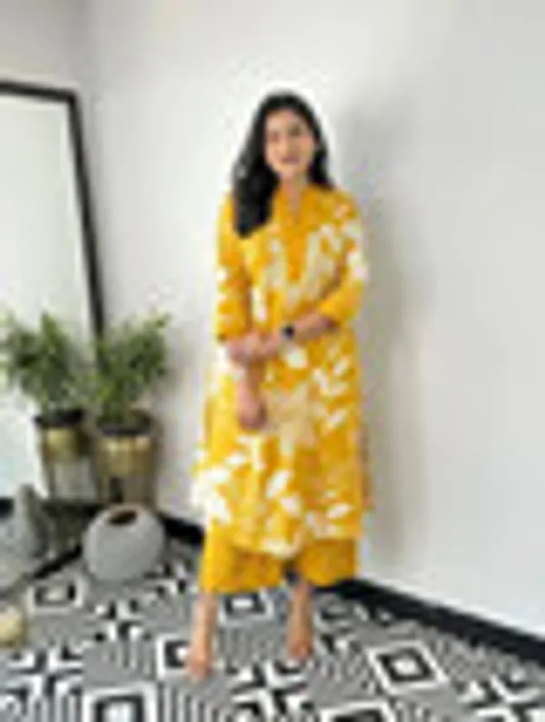 Shivwax_Women_Cotton_Blend_Kurta_Pant_Set