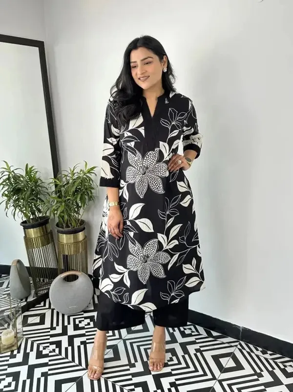 Shivwax_Women_Cotton_Blend_Kurta_Pant_Set
