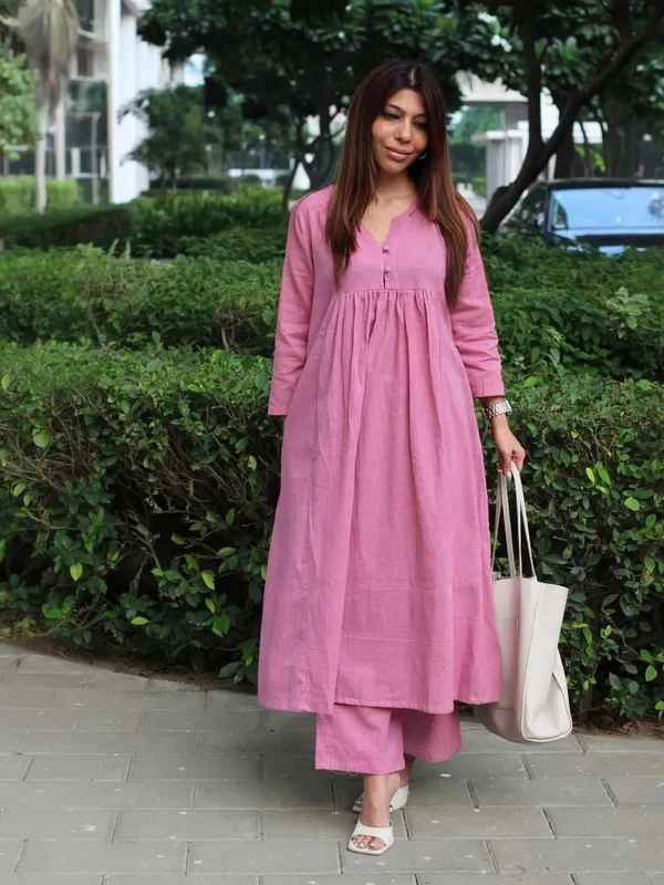 digambara_Women_Kurti_Palazzo_Set_()