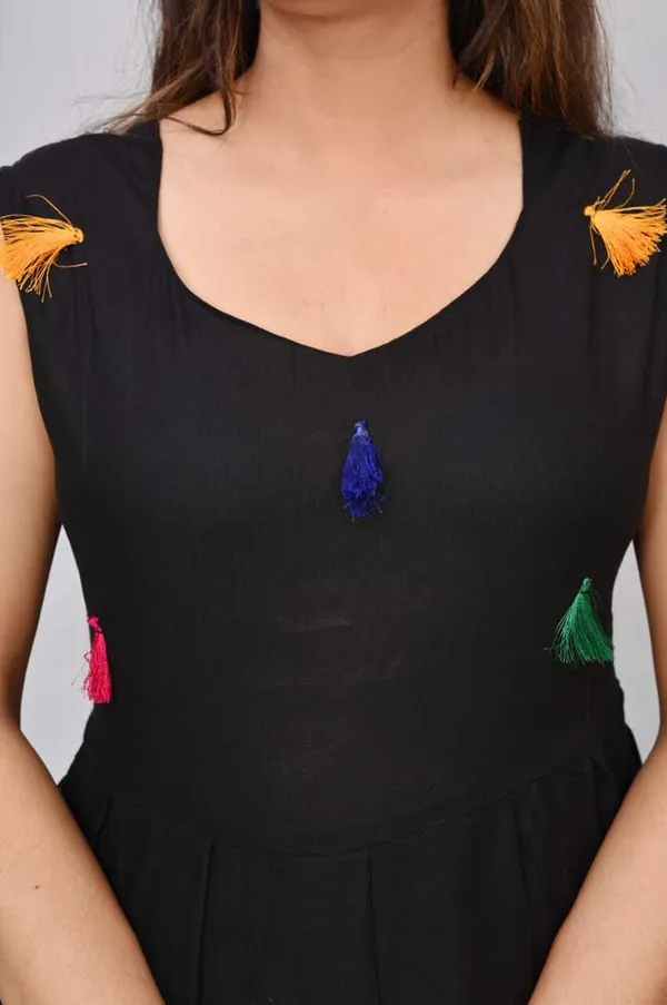 Mr_Fashion_Solid_Viscose_Rayon_Stitched_Anarkali_Gown_Black