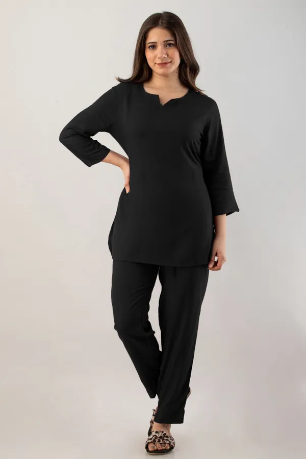 Tuhinzifab_Women_Night_Suit_Set_Black_Printed