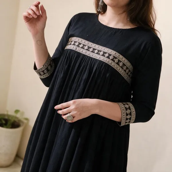 Cisnecom_Women_Cotton_Kurta_Pant_Set