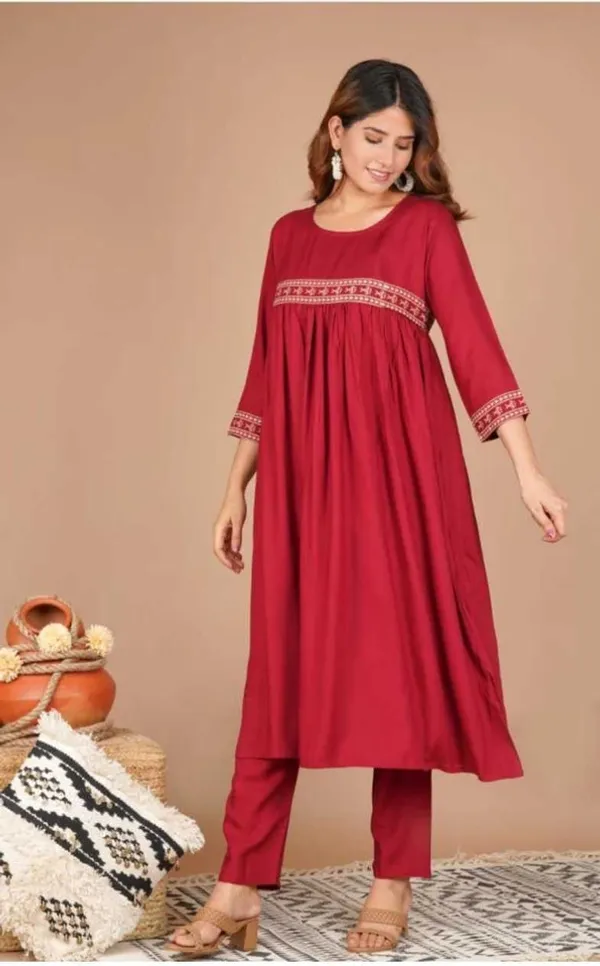 Voxxy_International_Women_Viscose_Rayon_Kurta_Pyjama_Set