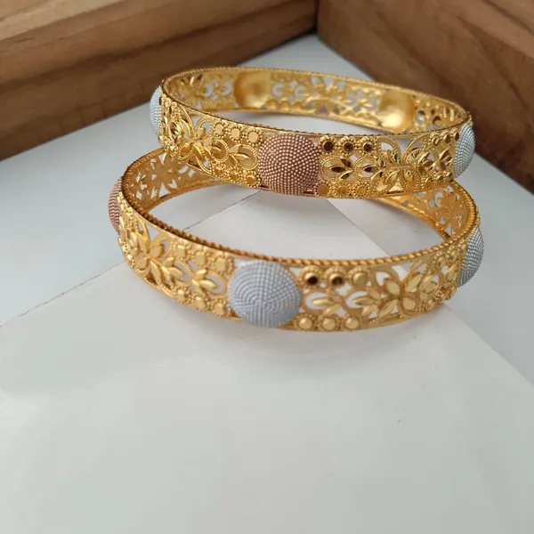 Gold_Tone_Floral_Design_Bangles_For_Women
