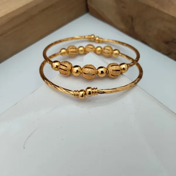 Gold_Tone_Beaded_Bracelet_Set_For_Women