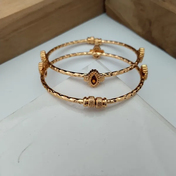 Gold_Tone_Textured_Bracelet_For_Women