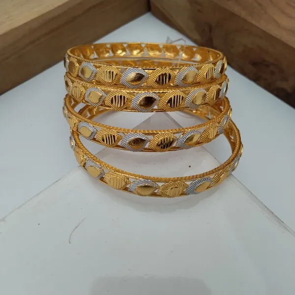 Gold_Tone_Metal_Embellished_Bangle_Set_For_Women