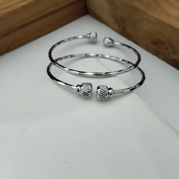 Silver_Tone_Textured_Cuff_Bracelet_Set_For_Women