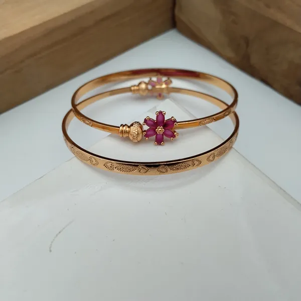 Gold_Tone_Floral_Bracelet_For_Women