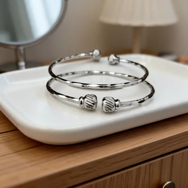 Silver_Tone_Textured_Cuff_Bracelet_Set_For_Women