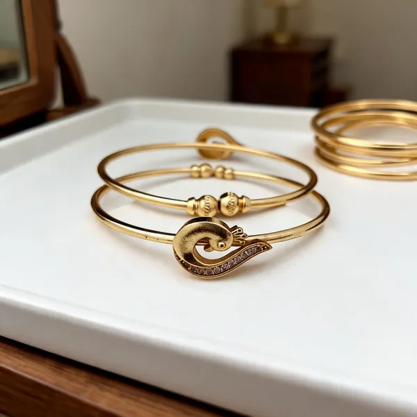 Gold_Tone_Peacock_Design_Bracelet_For_Women