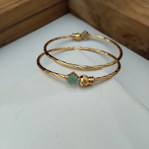 Gold_Tone_Beaded_Bracelet_For_Women