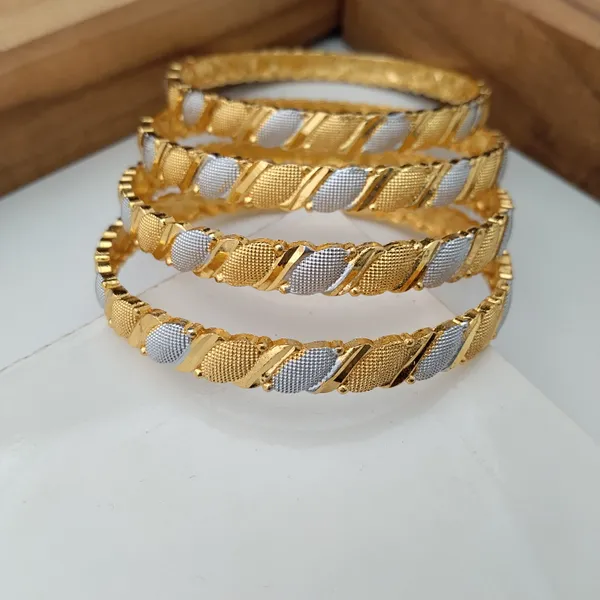 Gold_And_Silver_Tone_Textured_Bangle_Set_For_Women