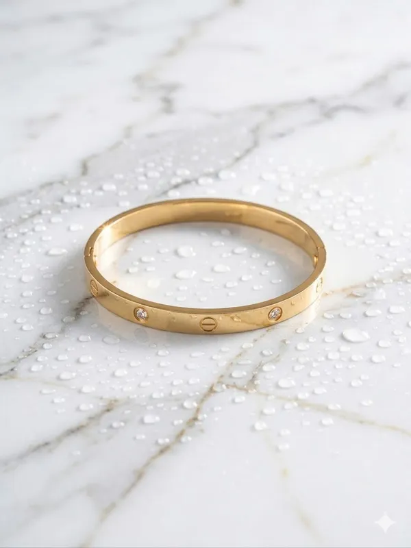 Gold_Stainless_Steel_Screw_Motif_Crystal_Bangle_For_Women