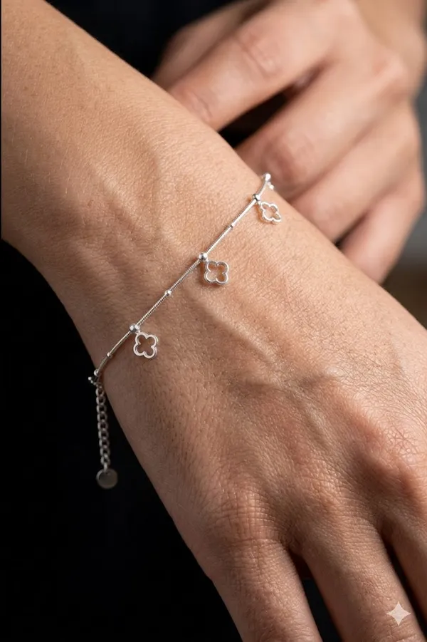 Silver_Stainless_Steel_Clover_Motif_Chain_Bracelet_For_Women
