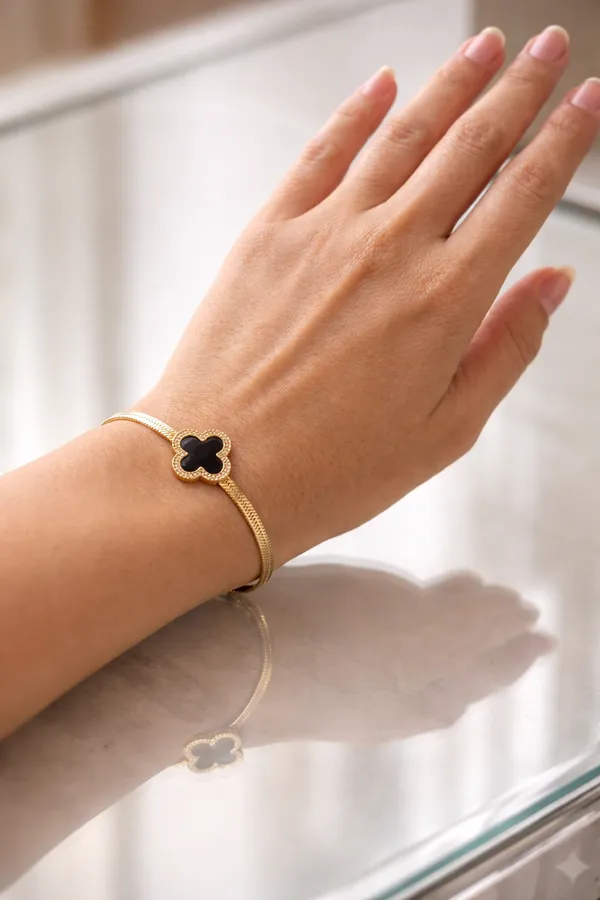 Gold_Stainless_Steel_Black_Clover_Snake_Chain_Bracelet_For_Women