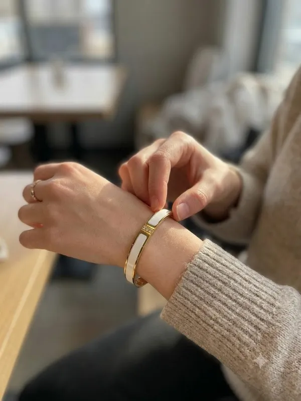 Gold_Stainless_Steel_White_Enamel_Crystal_Bangle_Bracelet_For_Women