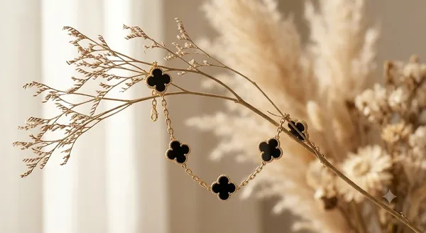 Gold_Stainless_Steel_Black_Clover_Charm_Chain_Bracelet_For_Women